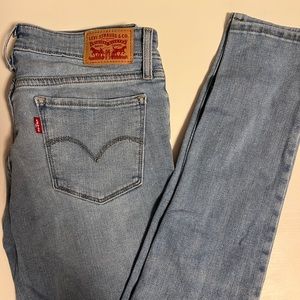 Levi’s 711 skinny